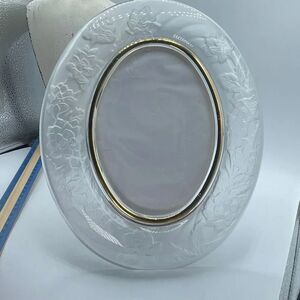 Vintage Crystal Clear Signature frosted floral heavy oval frame 5X7 picture